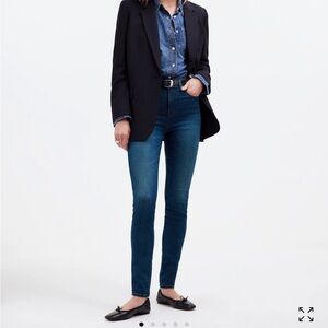Madewell jeans :Skinny Skinny mid rise
Size 29